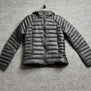 Patagonia Women's Packable Down Sweater Hoody Jacket AR8 Black (84712) Small NWT